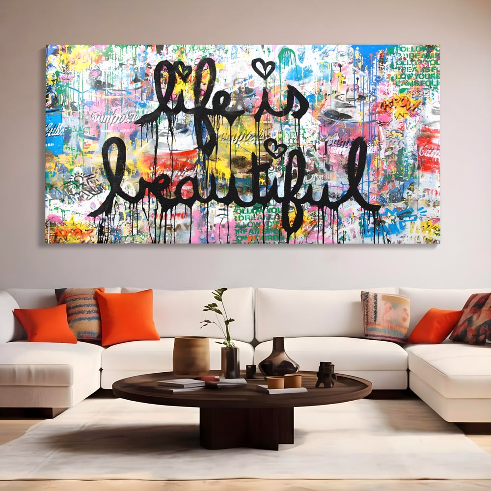 Tablou canvas cu tablou canvas cu graffiti motivational, fara rama, pe sasiu de lemn, pe perete intr-un living